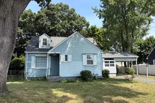 84 Clairmont Ave, Chicopee, MA 01013 - Photo 1