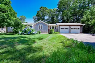 14 Crapo St, Marion, MA 02738 - Photo 1