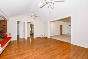 14 Crapo St, Marion, MA 02738 - Photo 9