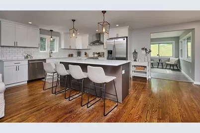 194 Pleasant St, East Longmeadow, MA 01028 - Photo 5