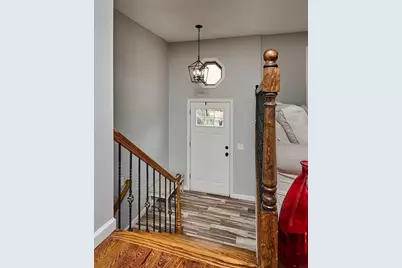 194 Pleasant St, East Longmeadow, MA 01028 - Photo 9