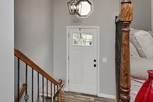 194 Pleasant St, East Longmeadow, MA 01028 - Photo 9