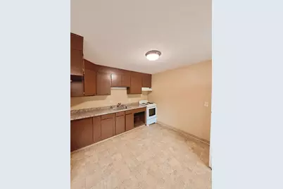 4 Pell St #7, Ludlow, MA 01056 - Photo 5