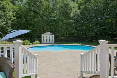 10 Burnett Road, Southborough, MA 01772 - Photo 37
