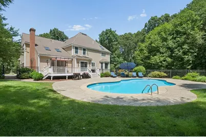 10 Burnett Road, Southborough, MA 01772 - Photo 39