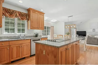 10 Burnett Road, Southborough, MA 01772 - Photo 11