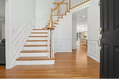10 Burnett Road, Southborough, MA 01772 - Photo 5