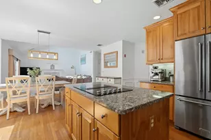 10 Burnett Rd, Southborough, MA 01772 - Photo 13