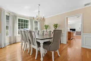 10 Burnett Rd, Southborough, MA 01772 - Photo 9