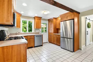 5 Redwood St, Townsend, MA 01469 - Photo 5