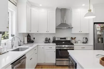 9 Walnut Ave #9, Andover, MA 01810 - Photo 5