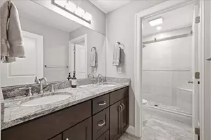 2 A Thayer Farm Rd, Attleboro, MA 02703 - Photo 25
