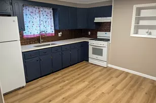 47 E Walnut St, Taunton, MA 02780 - Photo 5