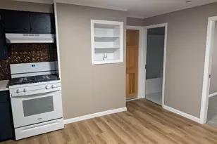 47 E Walnut St, Taunton, MA 02780 - Photo 3