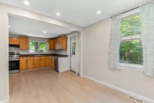 806 Main St, Wareham, MA 02571 - Photo 7