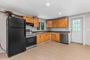 806 Main St, Wareham, MA 02571 - Photo 9