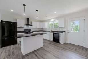 109 Navy Yard Rd, Dracut, MA 01826 - Photo 5