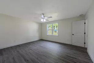 109 Navy Yard Rd, Dracut, MA 01826 - Photo 9