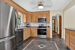 141 Holliston St, Medway, MA 02053 - Photo 7