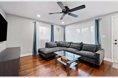 136 Pond Street, Rockland, MA 02370 - Photo 9