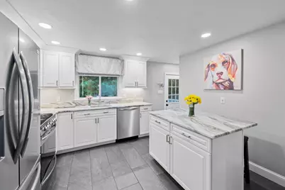 136 Pond Street, Rockland, MA 02370 - Photo 5
