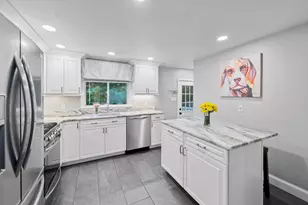 136 Pond St, Rockland, MA 02370 - Photo 5