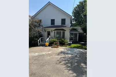8 Windsor Ln, Gloucester, MA 01930 - Photo 1