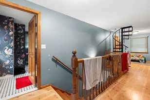 8 Windsor Ln, Gloucester, MA 01930 - Photo 15