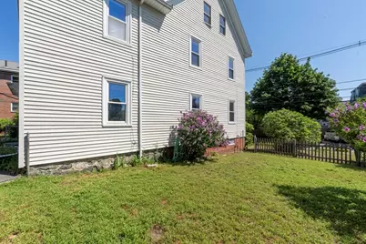 28 Forest St, Arlington, MA 02476 - Photo 3