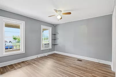 52 Lebanon St, Springfield, MA 01109 - Photo 5