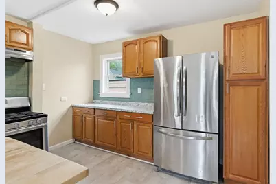 52 Lebanon St, Springfield, MA 01109 - Photo 15