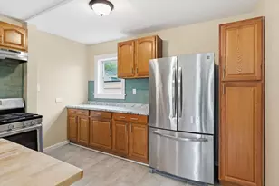 52 Lebanon St, Springfield, MA 01109 - Photo 15