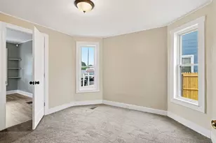 52 Lebanon St, Springfield, MA 01109 - Photo 11