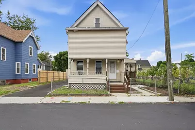 52 Lebanon St, Springfield, MA 01109 - Photo 1