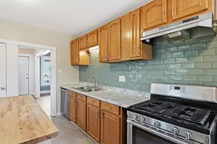 52 Lebanon St, Springfield, MA 01109 - Photo 17