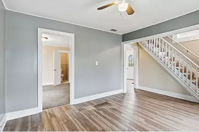 52 Lebanon St, Springfield, MA 01109 - Photo 7