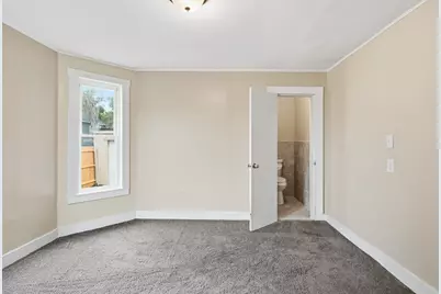 52 Lebanon St, Springfield, MA 01109 - Photo 9