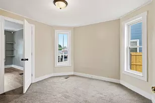 52 Lebanon St, Springfield, MA 01109 - Photo 11
