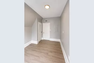 1049 Pleasant St #4, New Bedford, MA 02740 - Photo 11