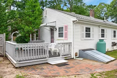 25 Deepwood Dr, Falmouth, MA 02536 - Photo 13