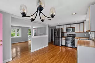 25 Deepwood Dr, Falmouth, MA 02536 - Photo 7