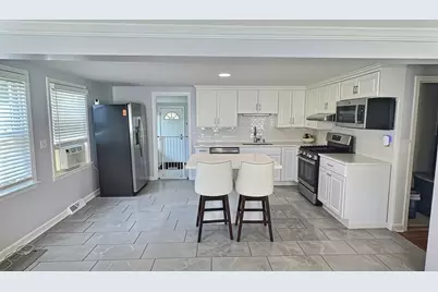 2 McFarlin Rd, Carver, MA 02330 - Photo 3