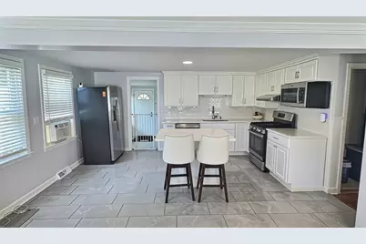 2 McFarlin Rd, Carver, MA 02330 - Photo 3
