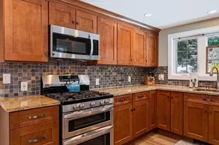 36 Myrtle Ave, Newburyport, MA 01950 - Photo 5