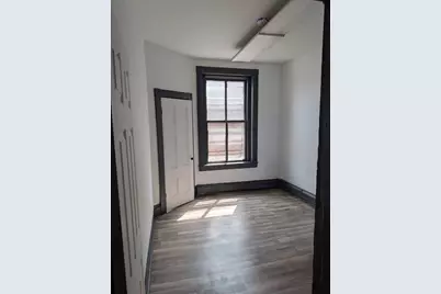 110 Gorham St #2B, Lowell, MA 01852 - Photo 5