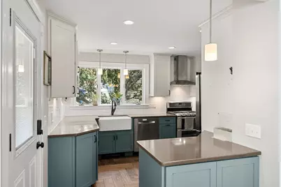 90 Forest St, Melrose, MA 02176 - Photo 23