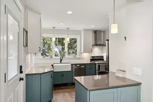 90 Forest St, Melrose, MA 02176 - Photo 23