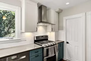 90 Forest St, Melrose, MA 02176 - Photo 25