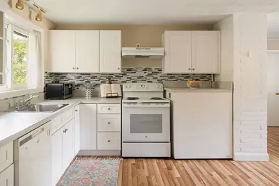9 Upper Joclyn Avenue, Framingham, MA 01701 - Photo 5