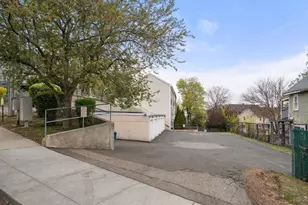 110 Coolidge Hill Rd, Watertown, MA 02472 - Photo 23